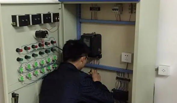 為什么許多電工都希望學(xué)PLC?